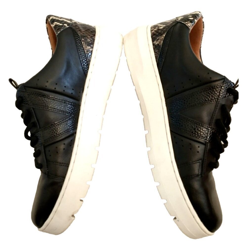 Vionic Simasa Sneaker Black Stingray Snake Print Leather Lace Up Womens - Size 7